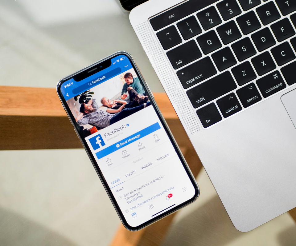application-social-media