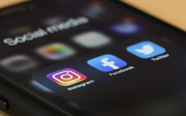 application-social-media